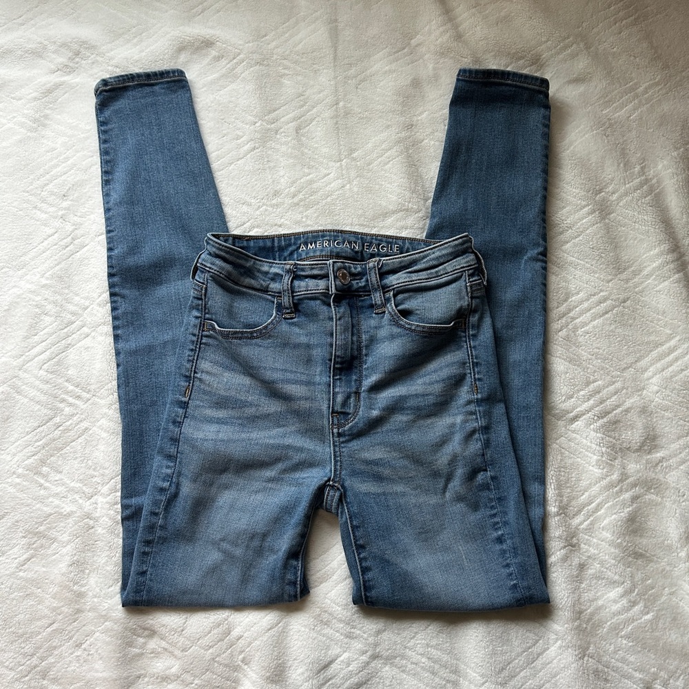 american eagle super high rise skinny jeans medium blue perfect condition